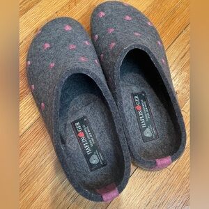 Haflinger Cuoricini Charcoal Wool Clogs with Pink Hearts 38